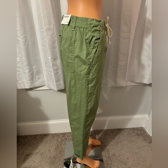 Great Kenzie size 10 green drawstring cuffed cropped pants - Picture 4 of 6